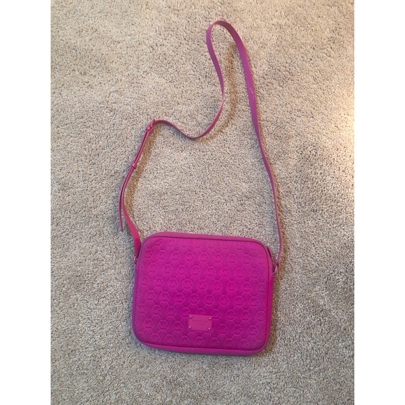 Michael Kors IPad Crossbody Bag - Picture 2 of 4